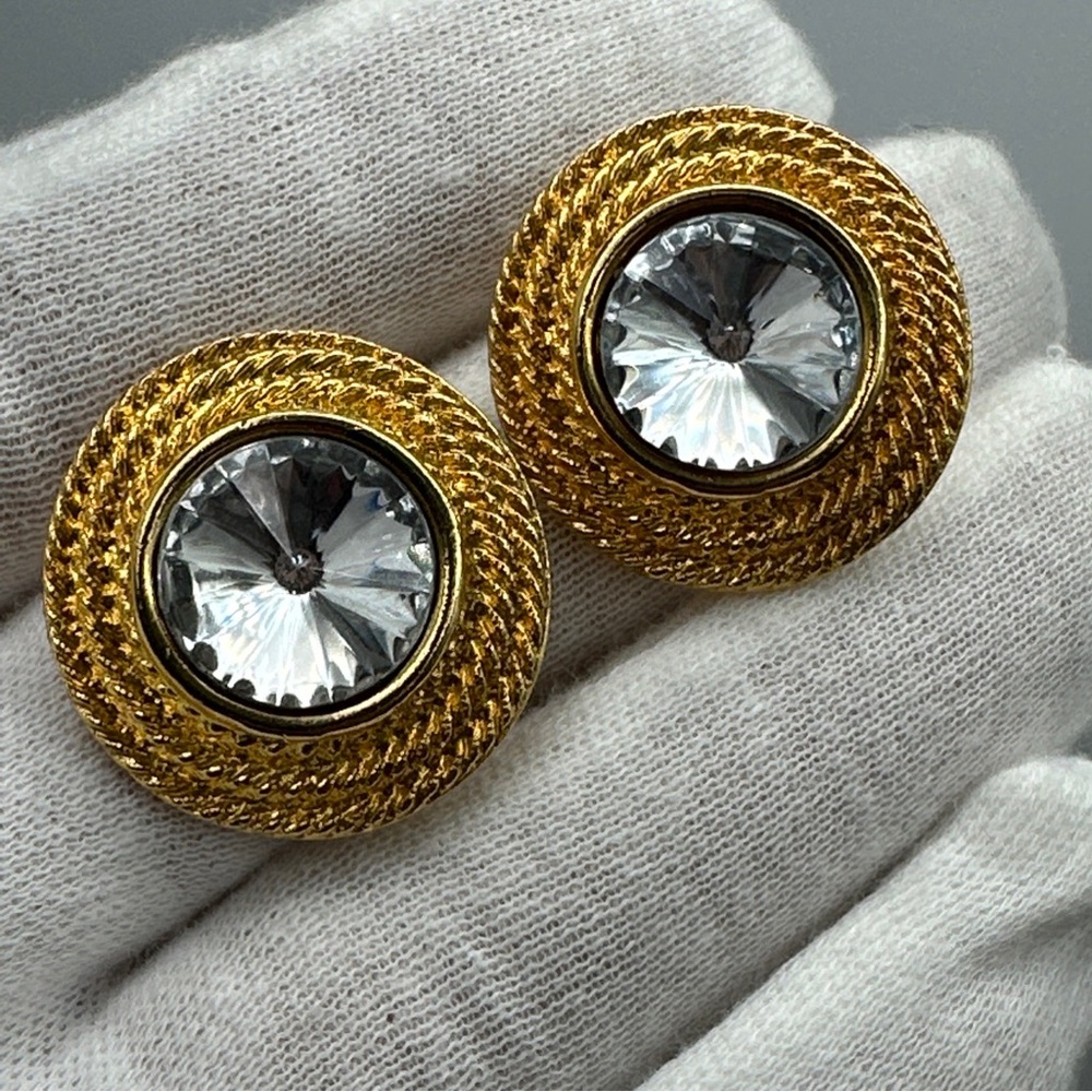 Vintage‎ Givenchy Gold Tone Round Rhinestone Retro Clip Earrings #244